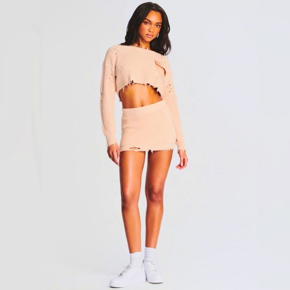 Ser.o.ya Seroya Alora Mini Skirt in Natural.Knit. Distressed. Size XS. NWT!